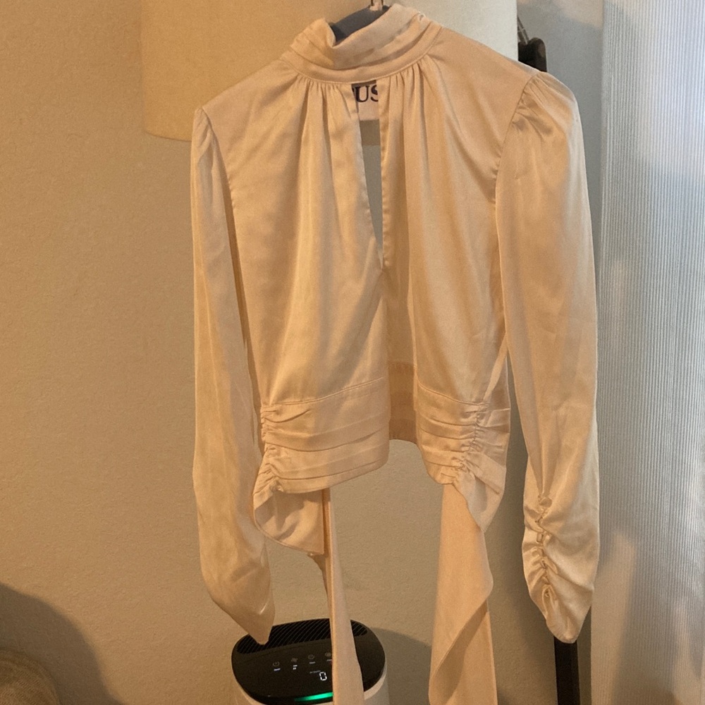 Source Unknown Cream Blouse with Tie Detail